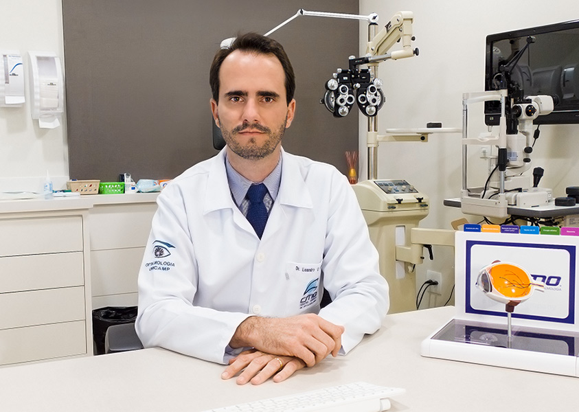 Dr. Leandro Dehè Segantin